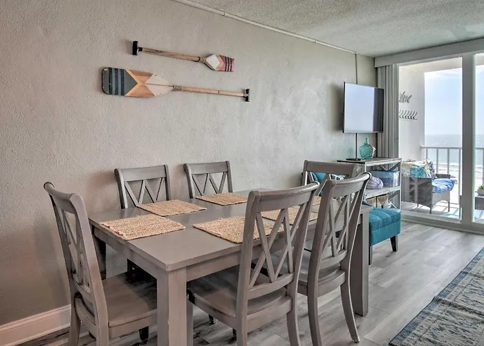 Bright Gulf Shores Beachfront Condo With Pool Access