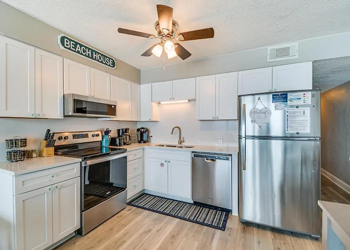 Bright Gulf Shores Beachfront Condo With Pool Access