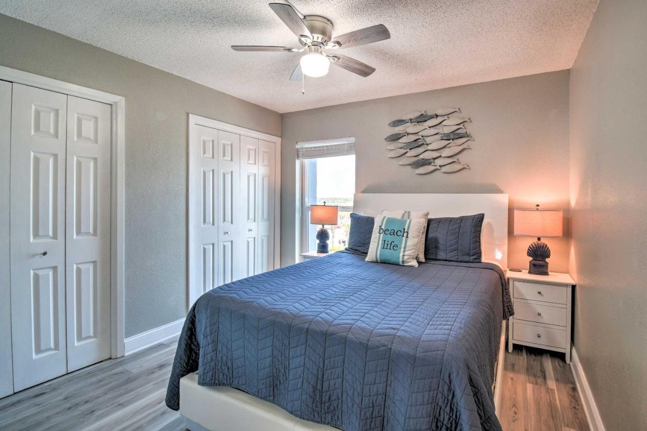 Bright Beachfront With Pool Access Apartment *