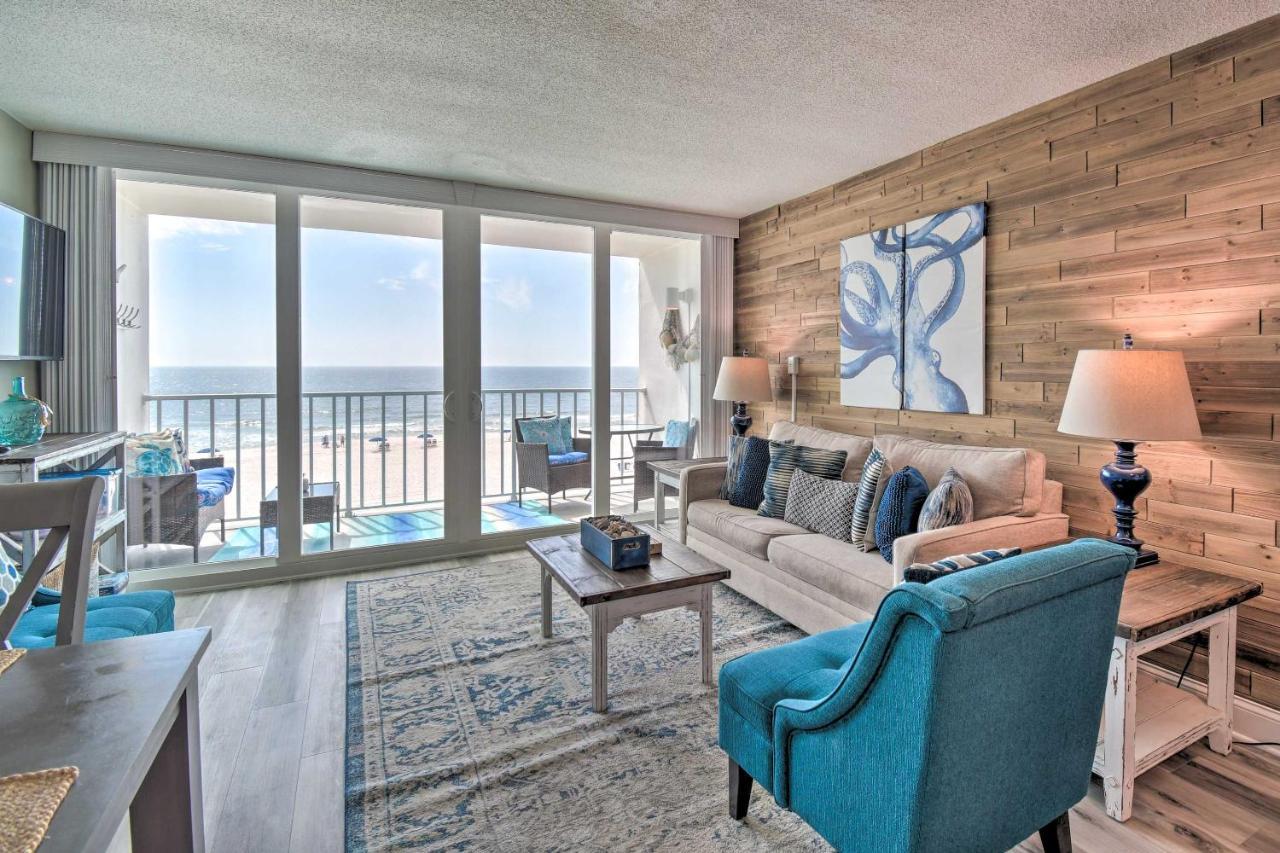 Bright Beachfront With Pool Access Apartment *