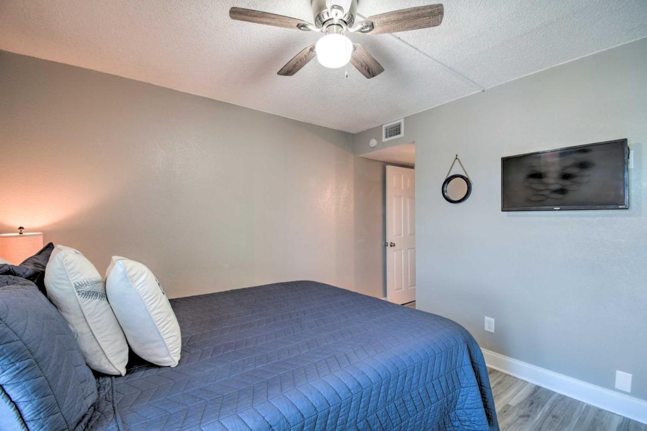 Bright Beachfront With Pool Access Apartment *